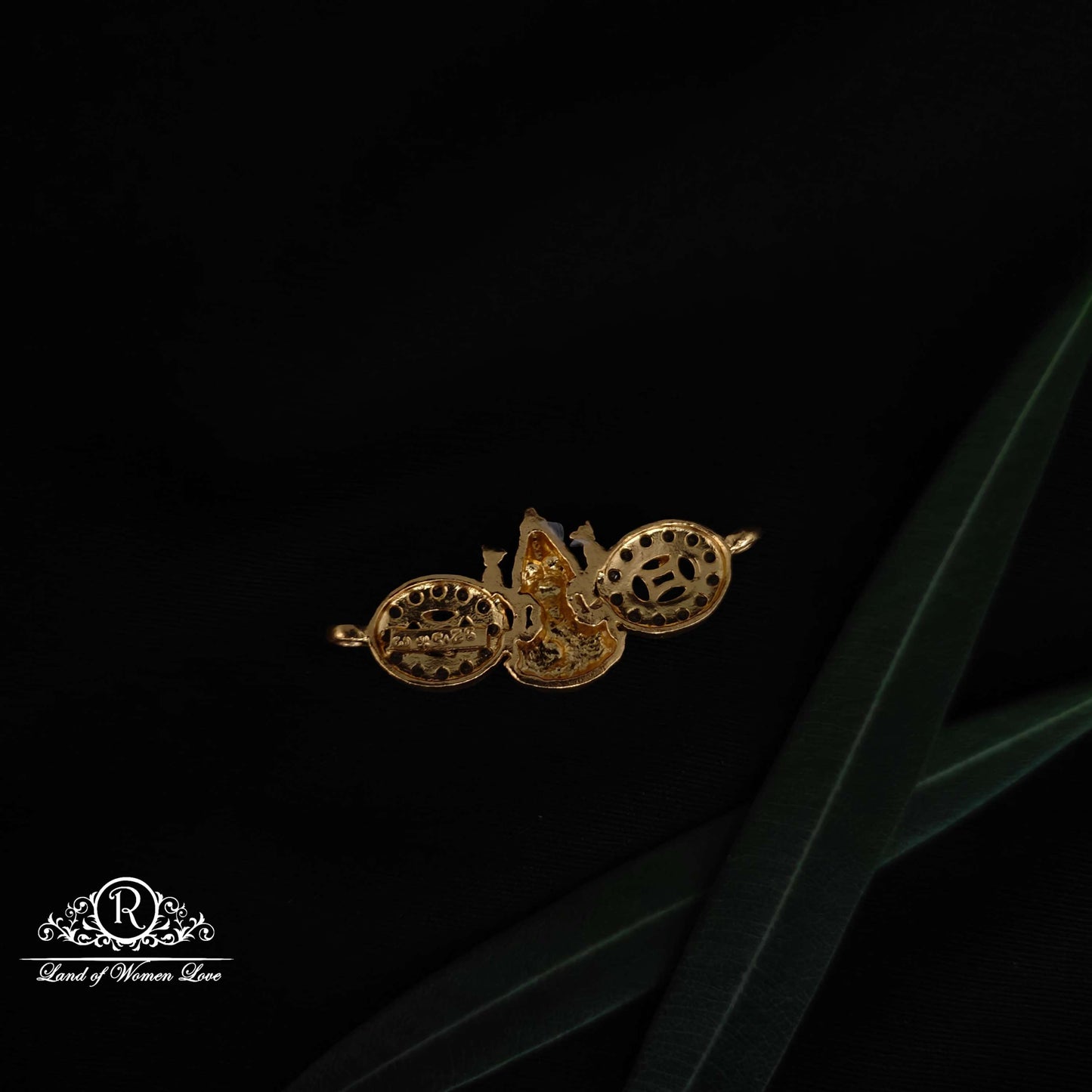 Lakshmi Devi design Silver Mala locket-RCM1009