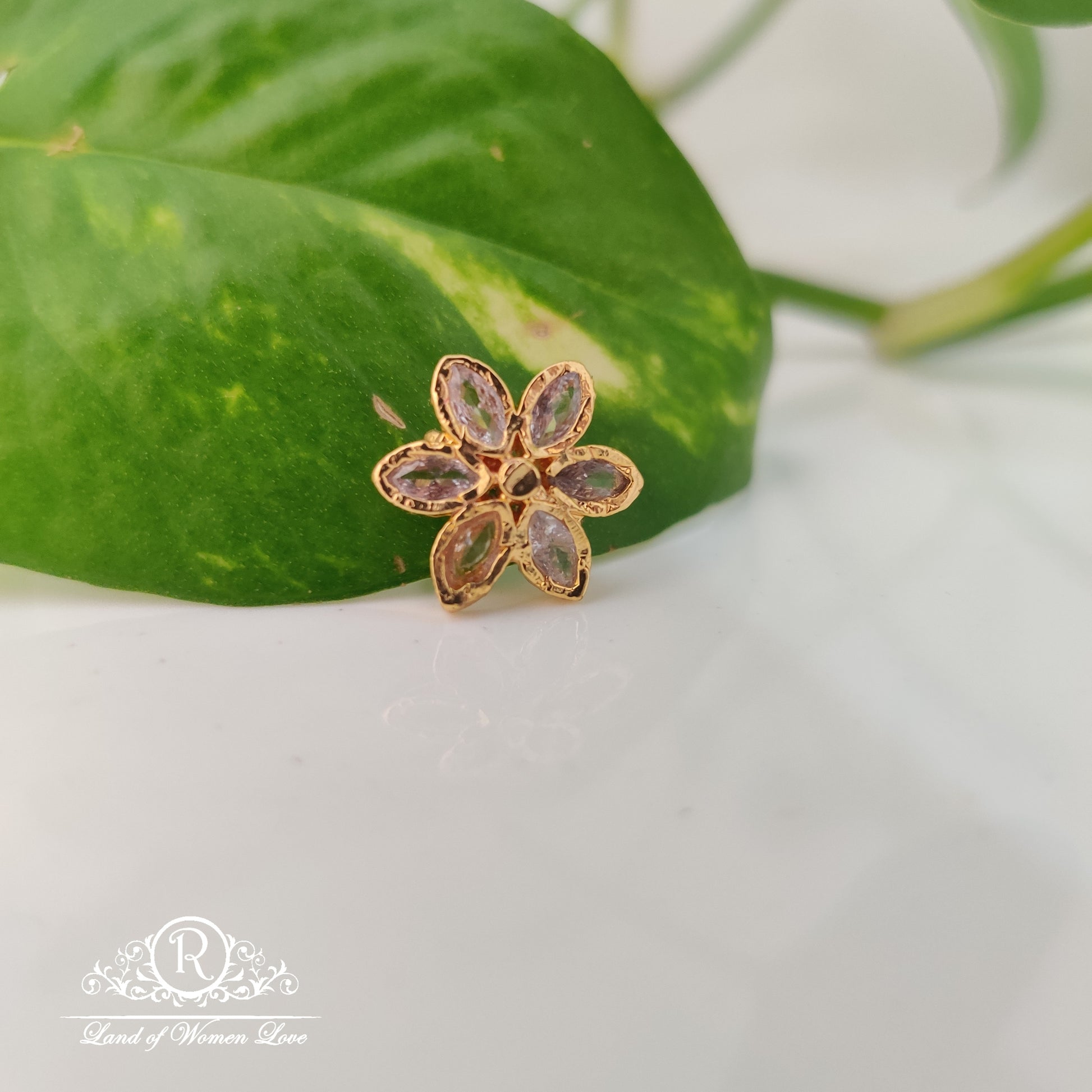 simple and cute silver ã¢å“⨠flower ã°å¸å’⺠side lockets with white stones ã°å¸â¤â-rch536 92.5 silver ramala jewelry / ramala collections