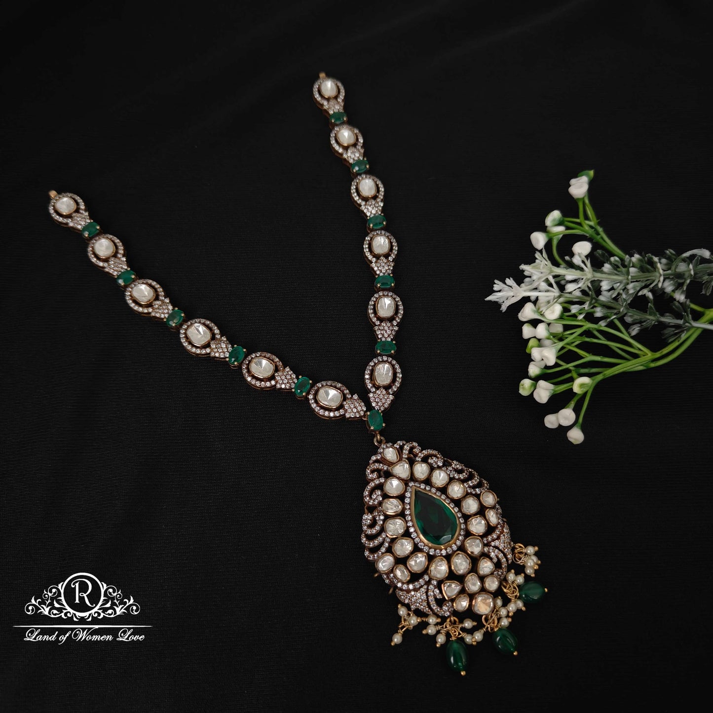 Moissanite with Emerald green Kundans Silver Necklace-RCM588