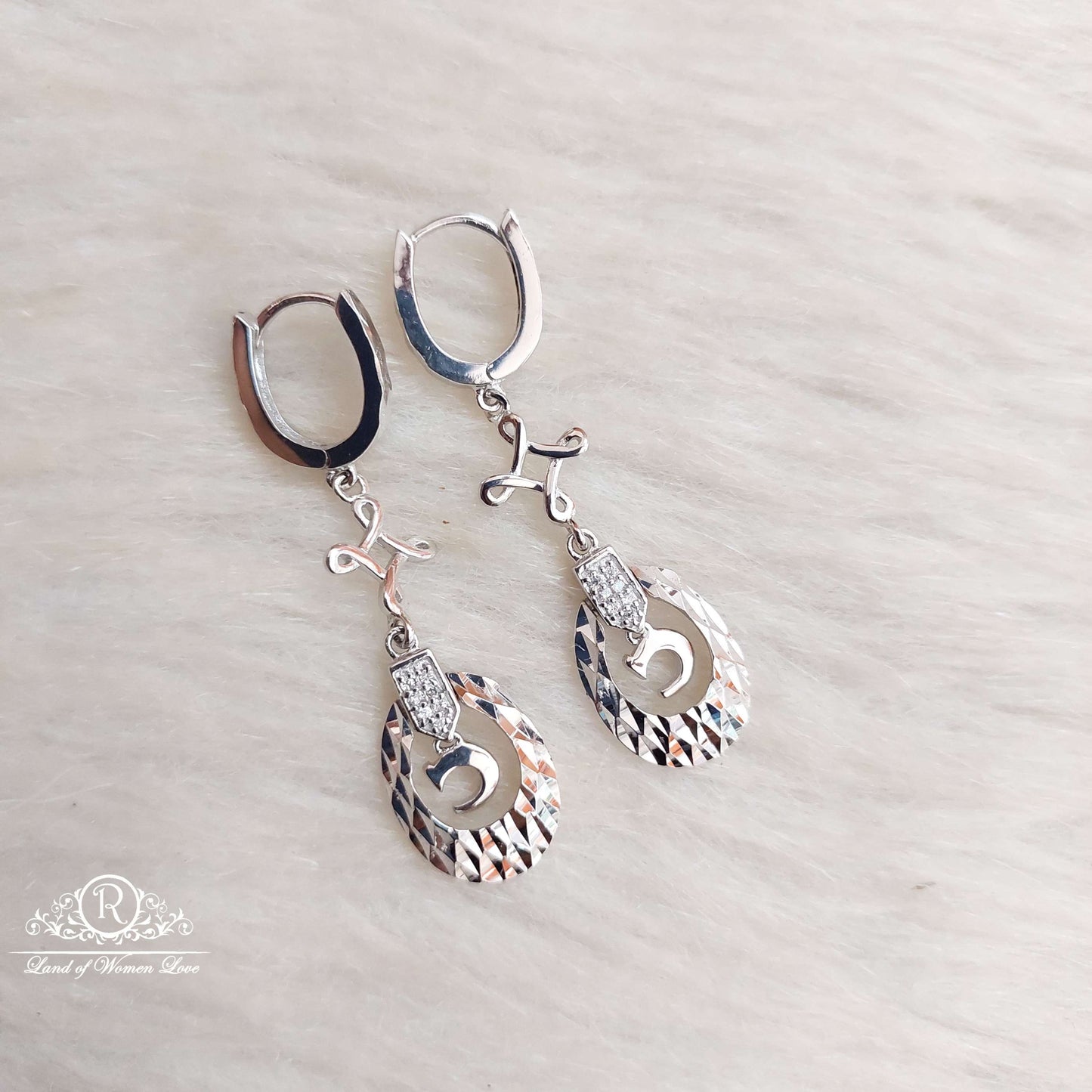 Silver Hanging Earrings-S601