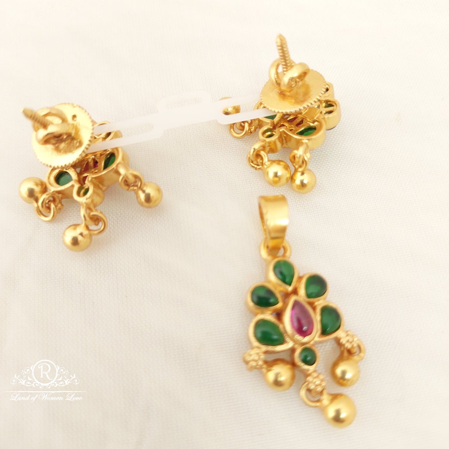 Silver earrings with locket-C043C051