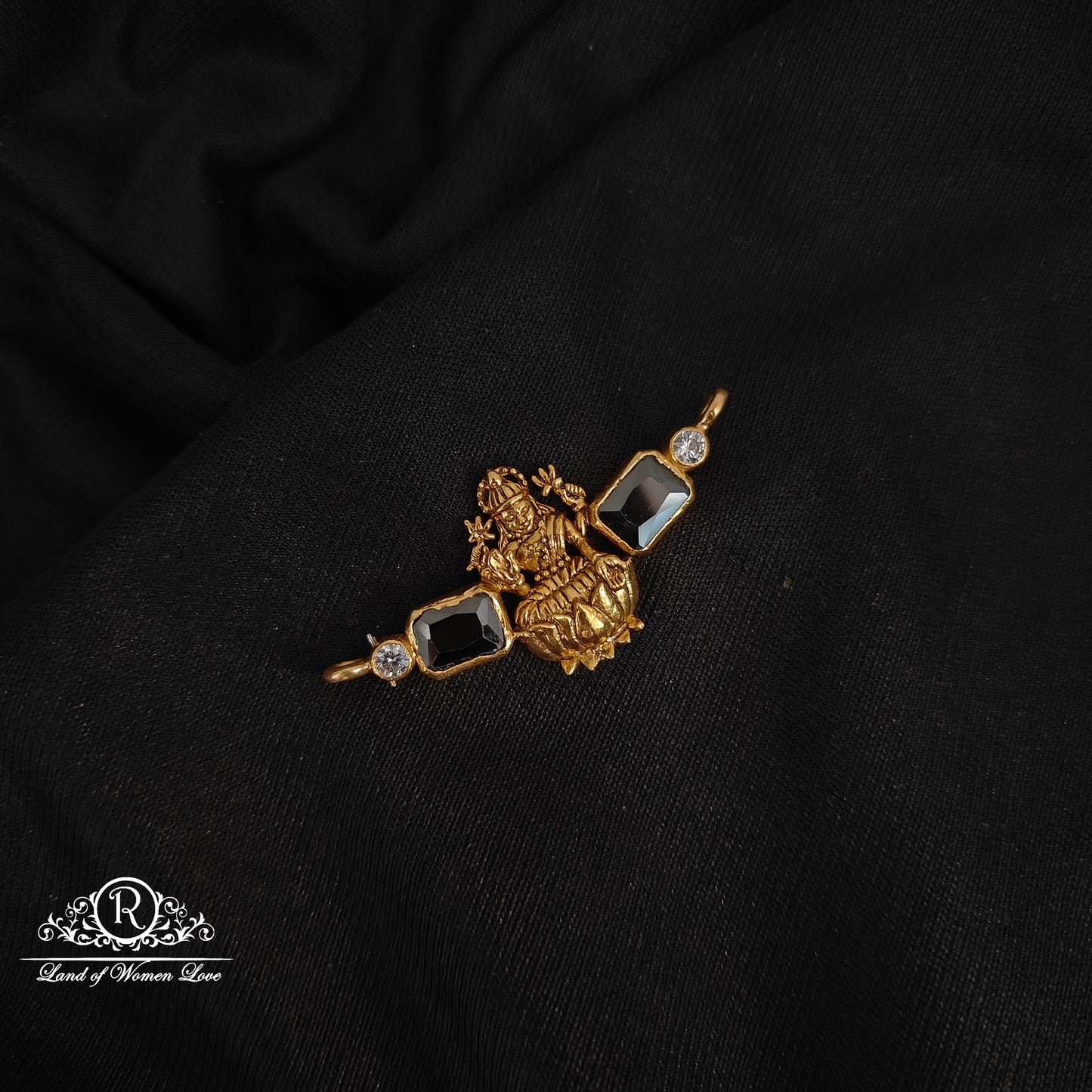 92.5 silver lakshmi devi design mala locket-rcm285 92.5 silver ramala jewelry / ramala collections