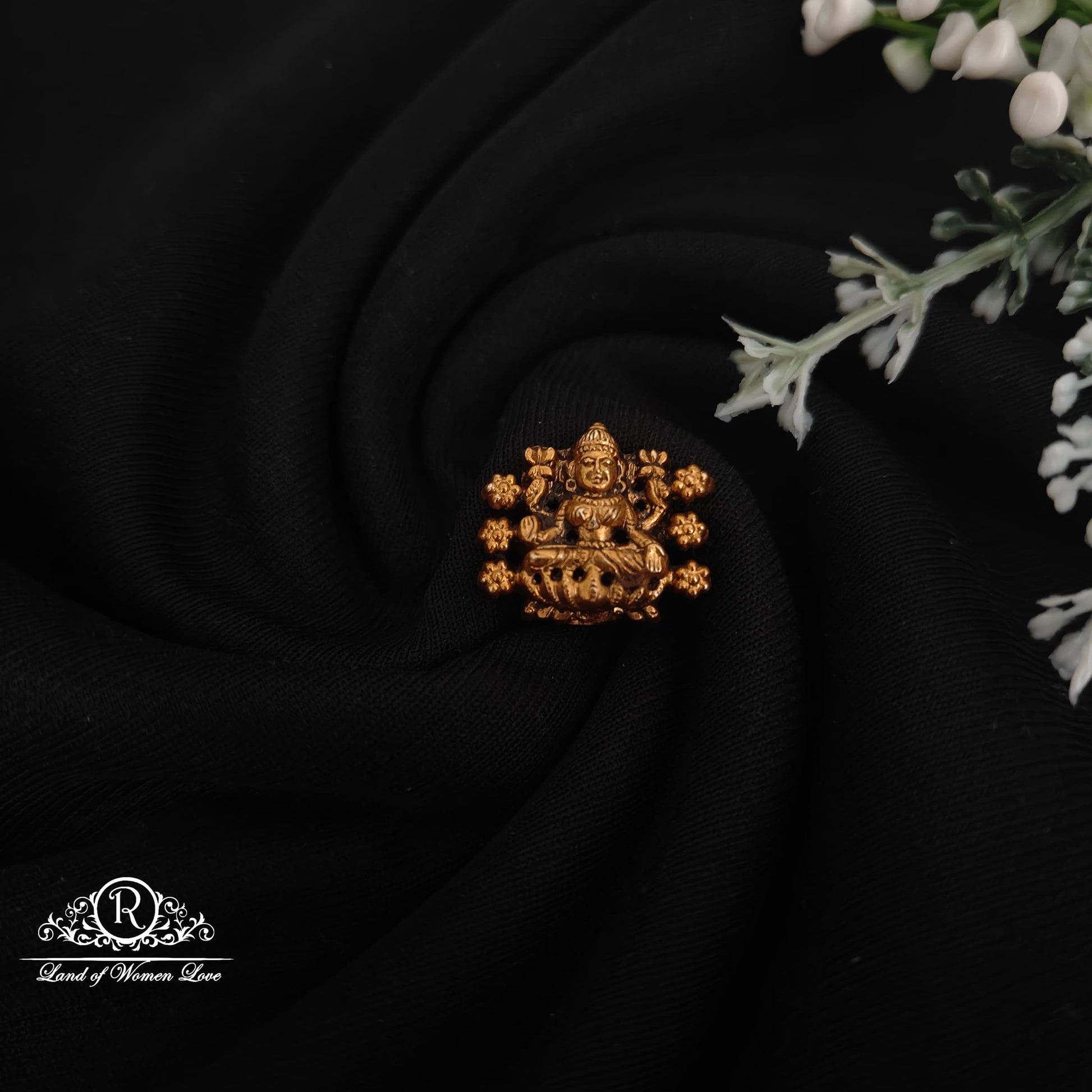 92.5 silver nakshi lakshmi devi design chocker pendent-rcm1070 92.5 silver ramala jewelry / ramala collections