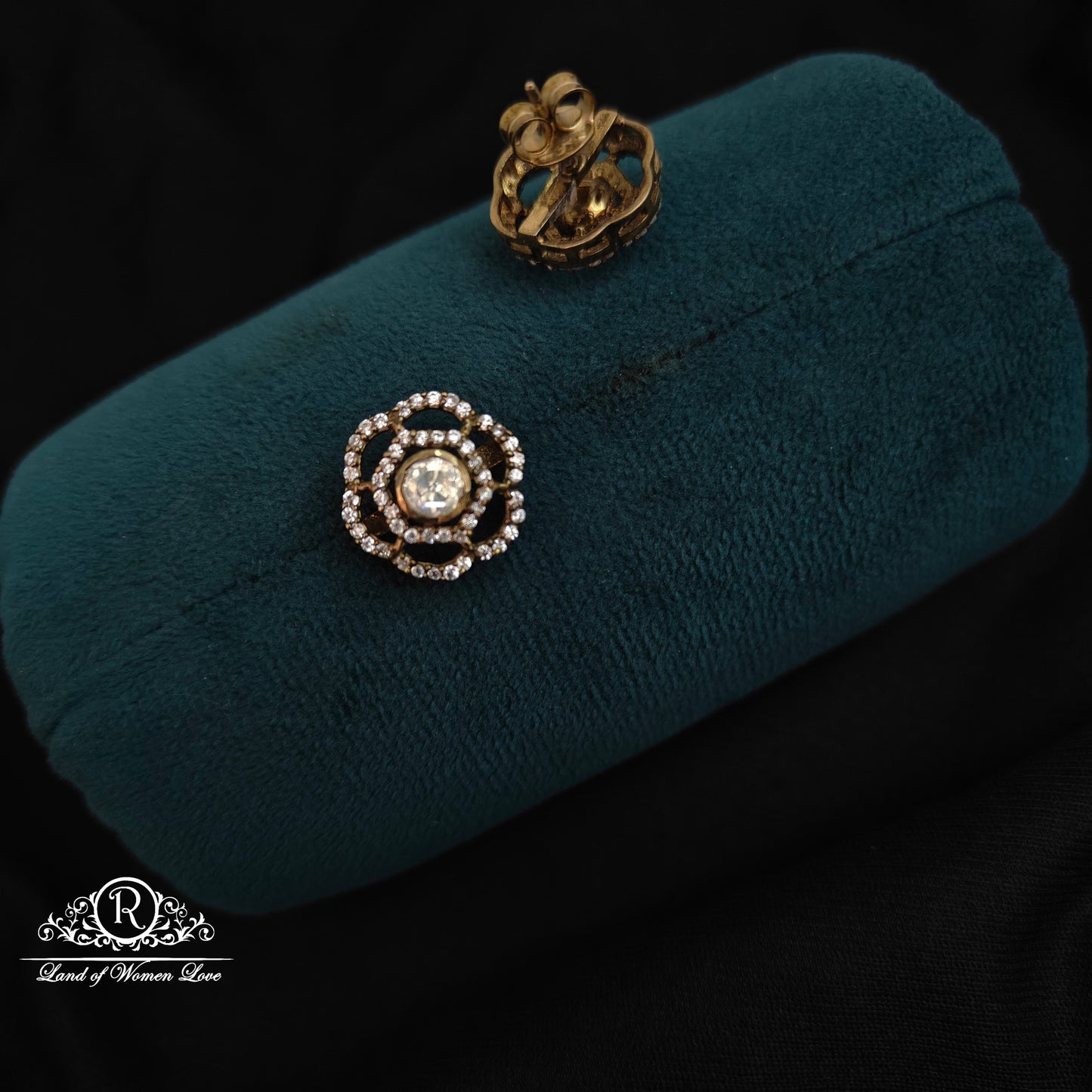 92.5 silver Victorian flower design Studs -RCCP322