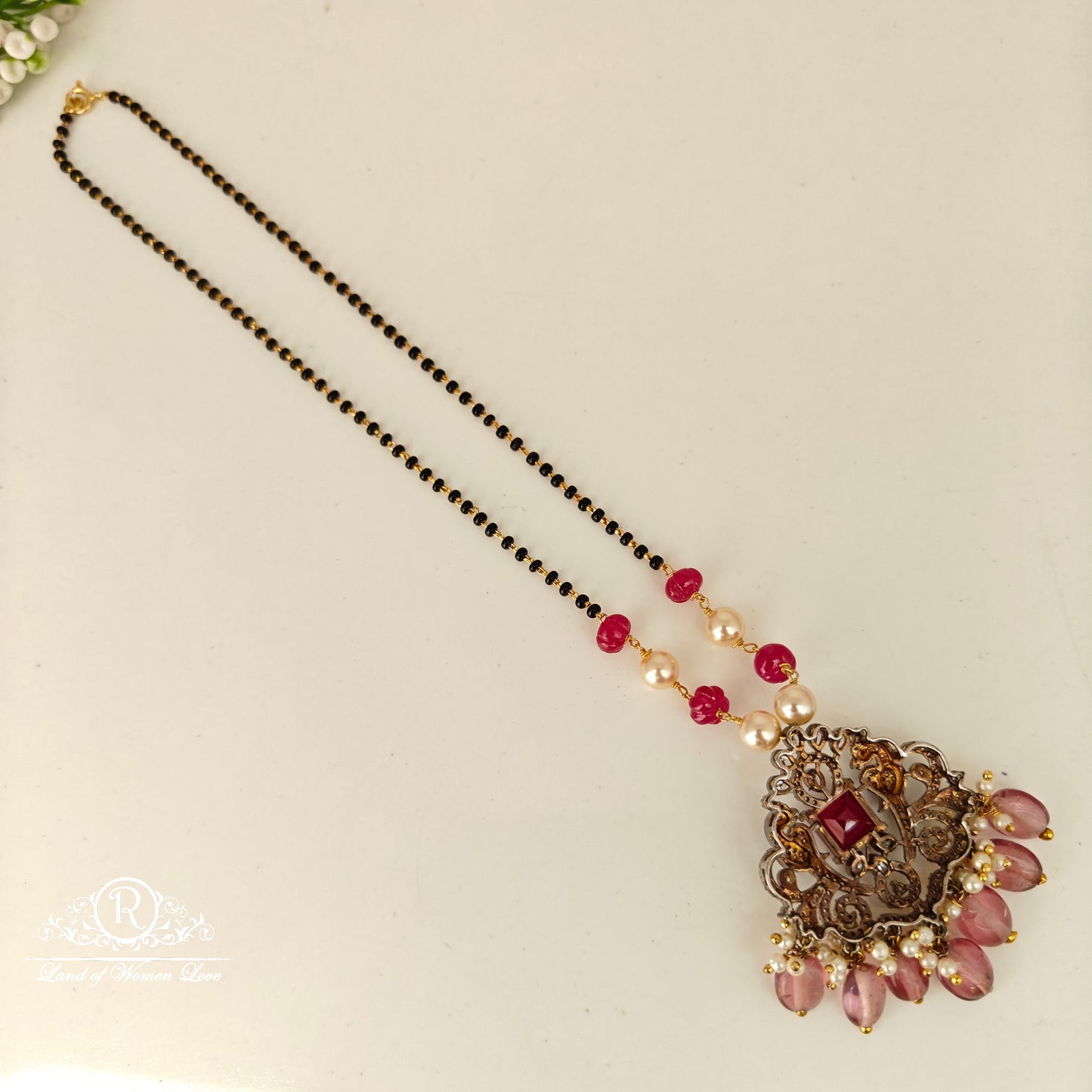 92.5 silver beautiful black beads with Victorian locket and hangins -RCHK0160