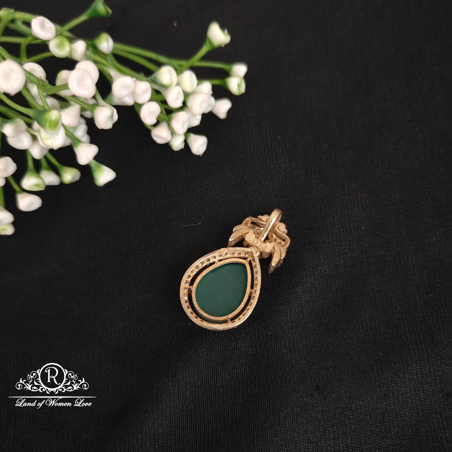 Silver peacock design pendent green beads flower  craving -RCNJ003