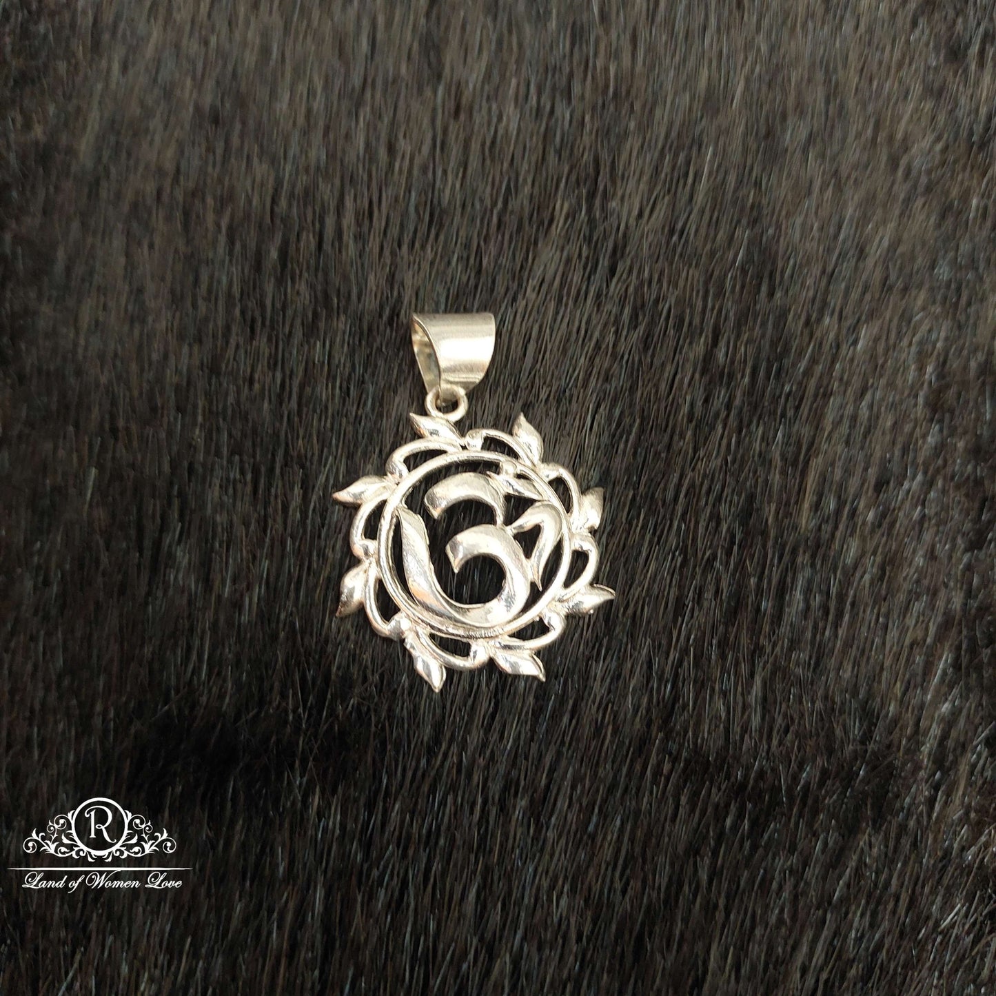 Silver Om Design Locket-SS93