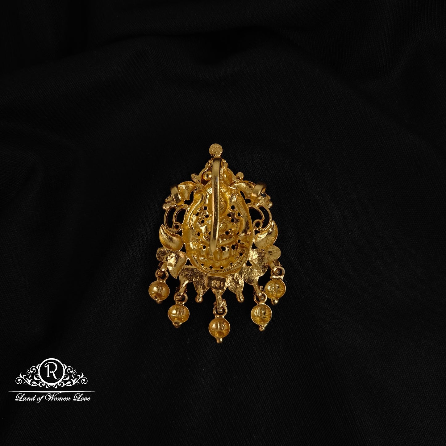 92.5 Silver Nakshi Kundans Lakshmi Devi Design pendant-RCCP372