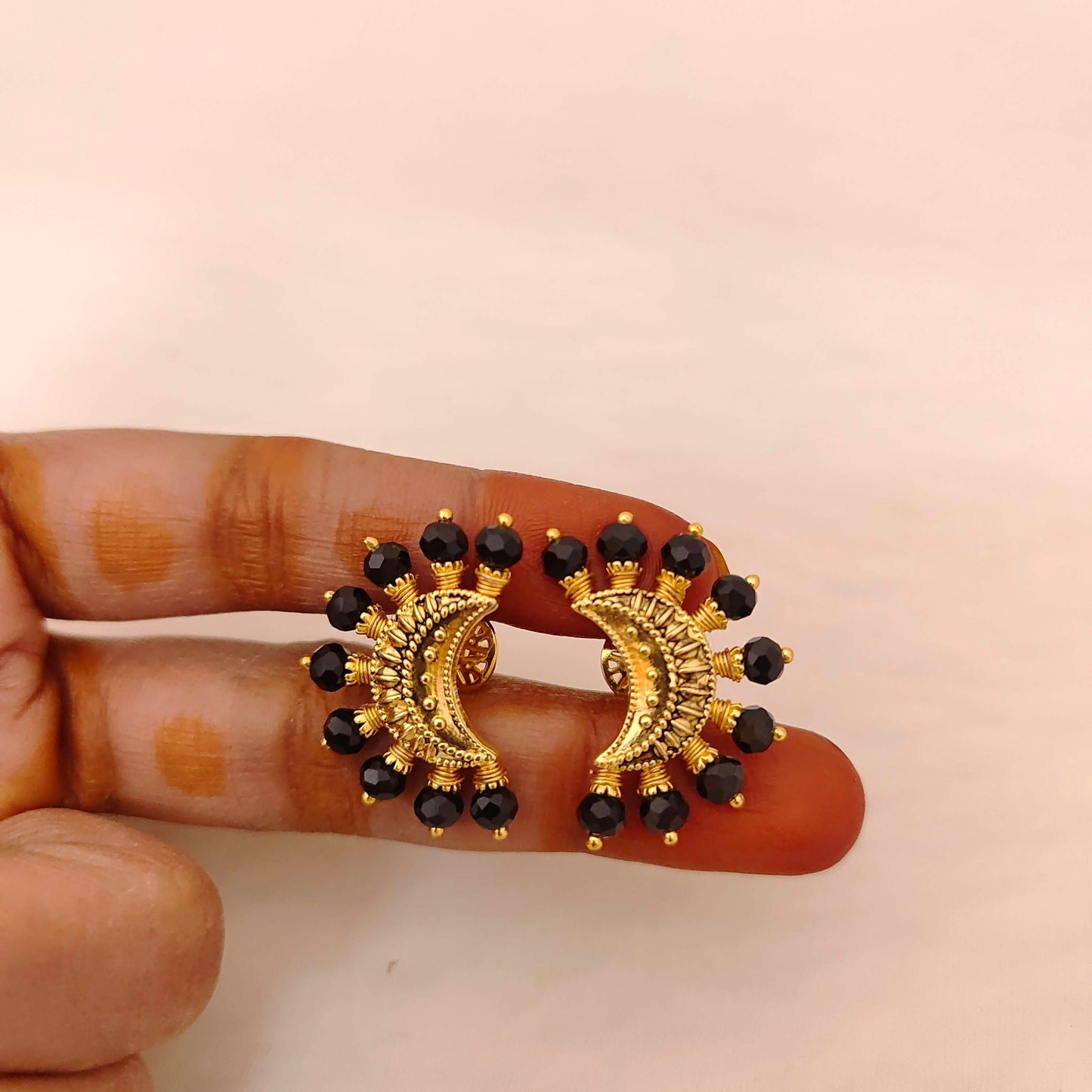 Silver black beads chain with locket - RCD434