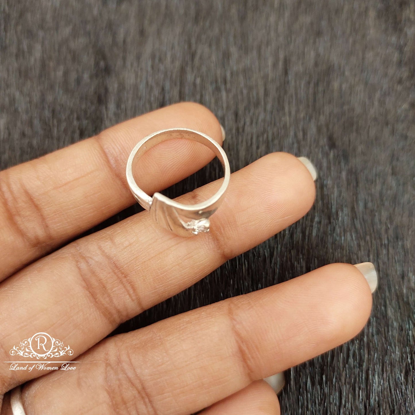 Silver Finger Ring-SS81
