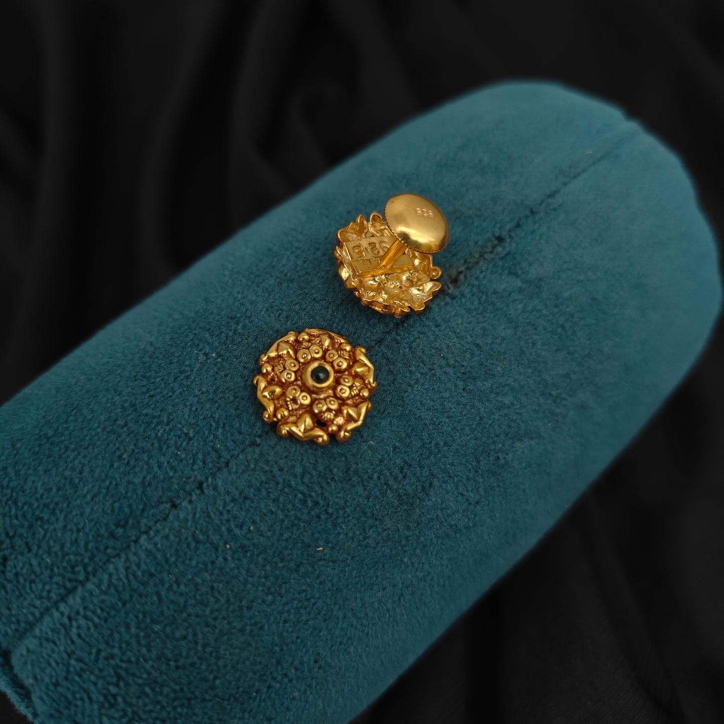 92.5 Silver stud earrings -RCJR924