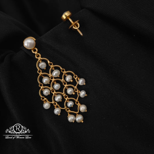 92.5 Silver simple and cute pearls earrings-RCL76