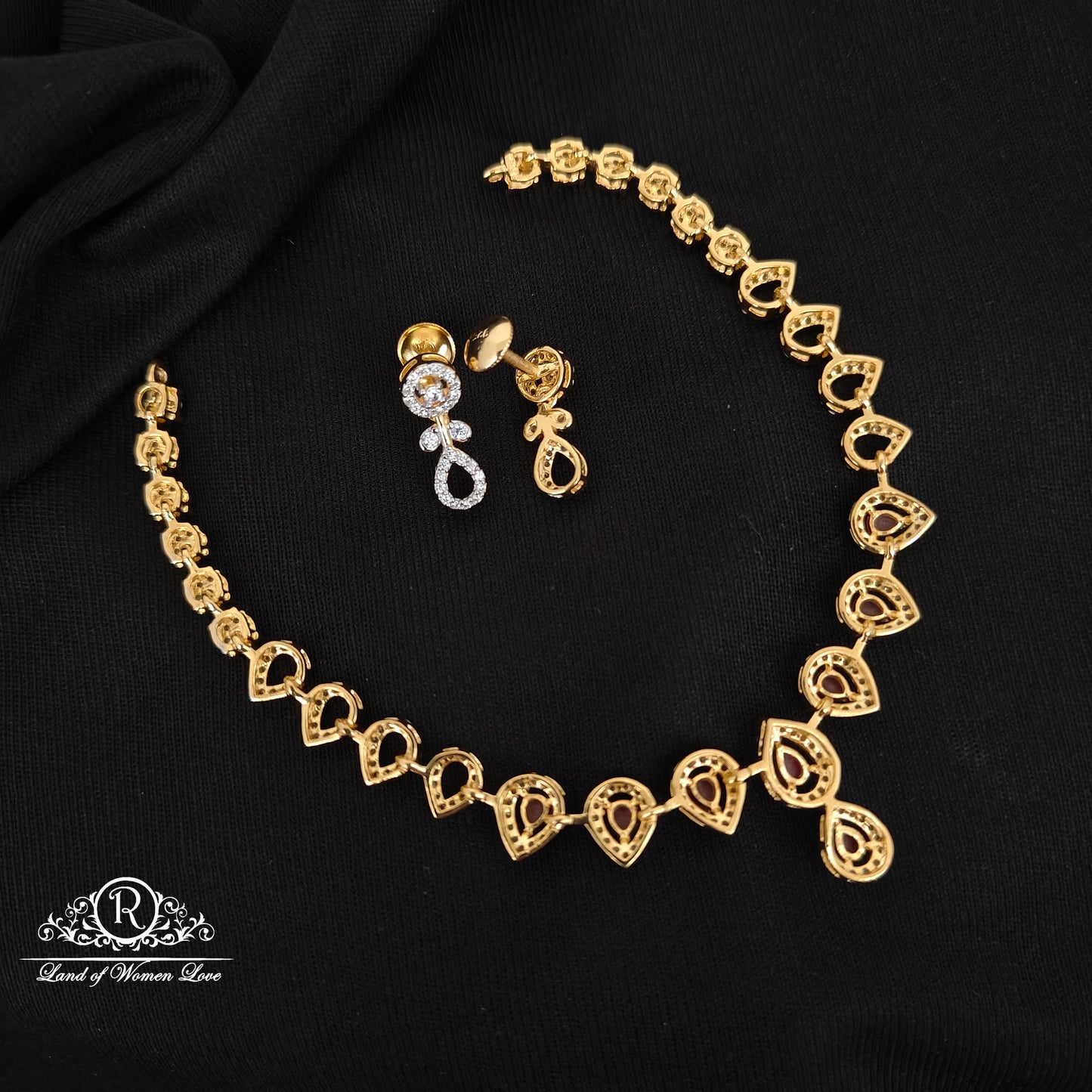 92.5 SILVER DIAMOND FINISHING NECKLACE WITH EARRINGS-RCHD118