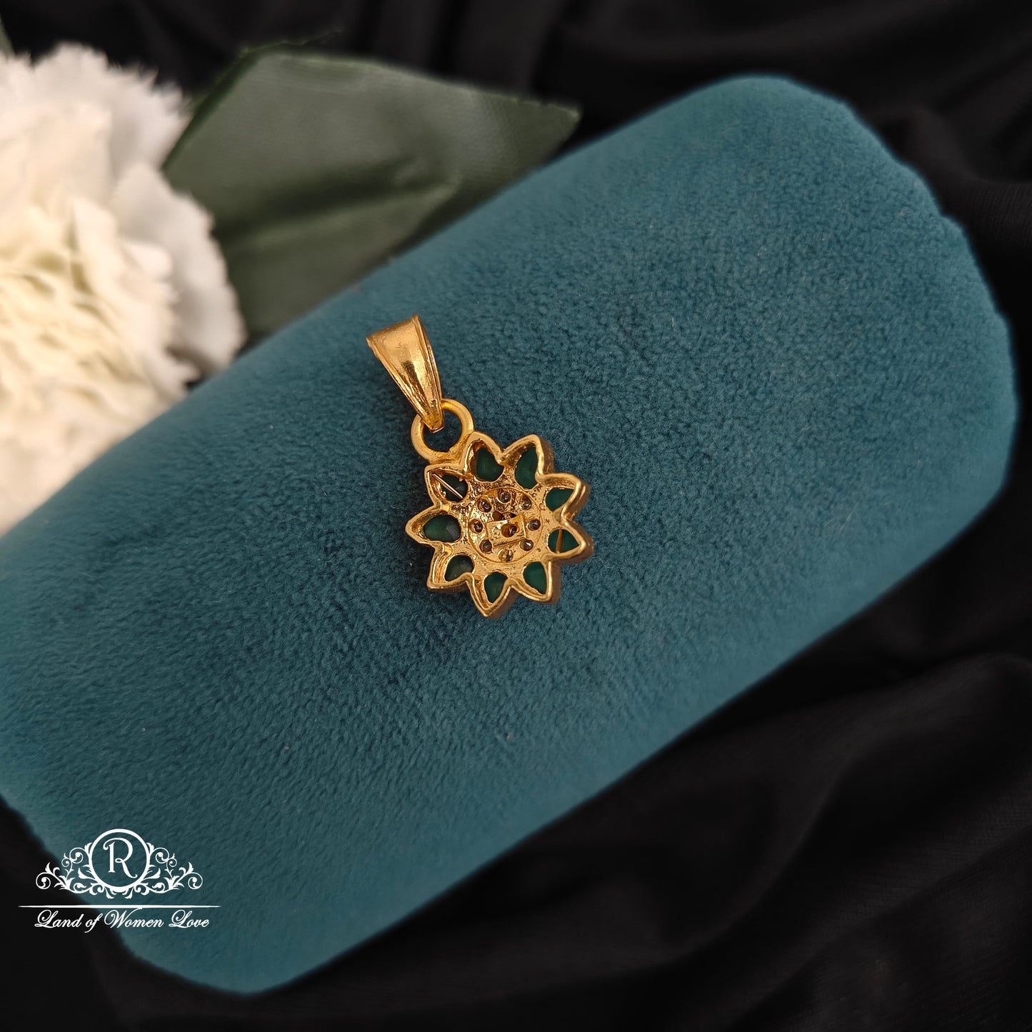 92.5-SILVER GREEN STONE LOCKET -RCM1525