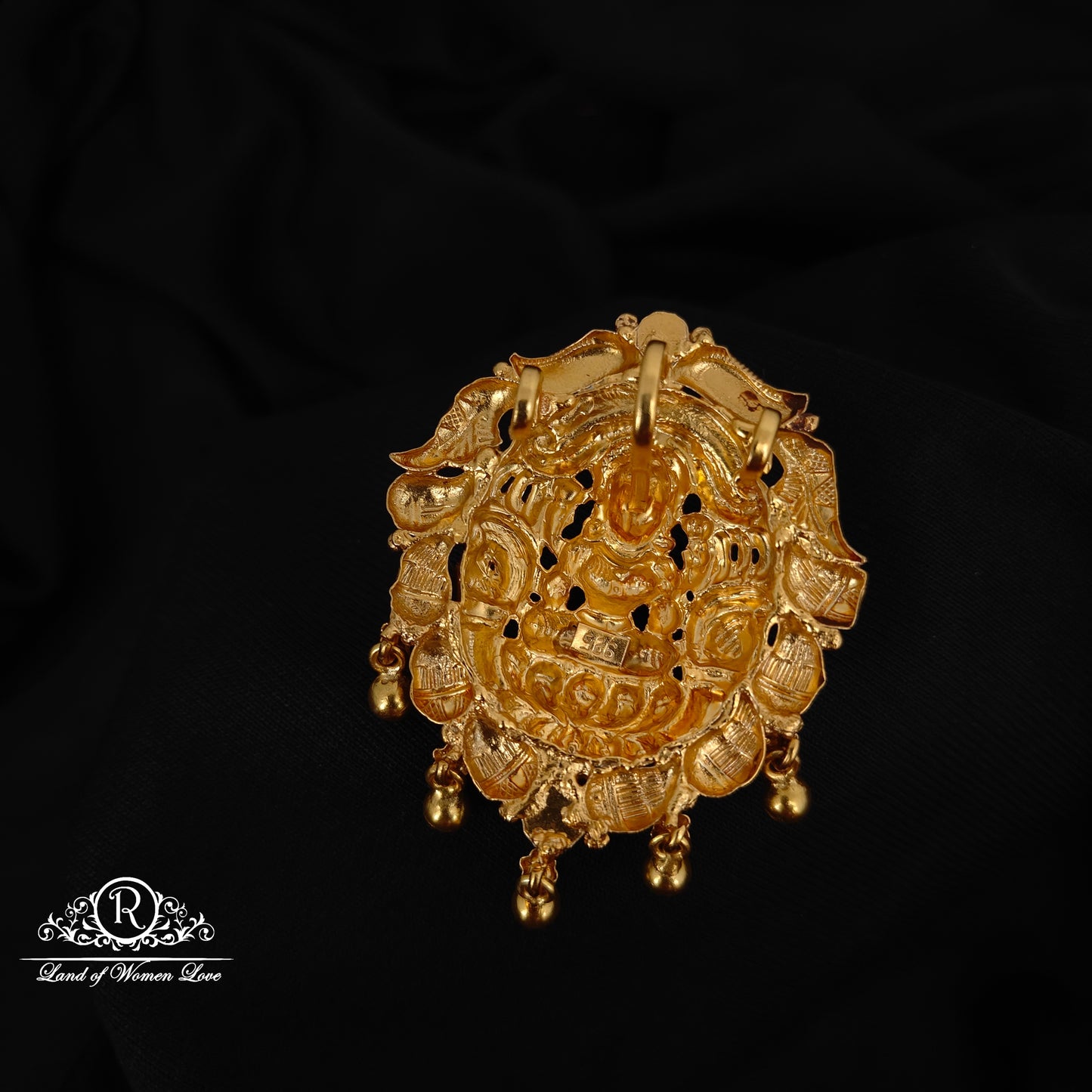 92.5-SILVER LAKSHMI DEVI PENDANT-RCZ984