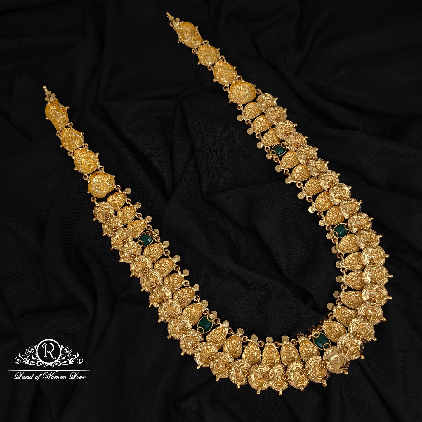 92.5-SILVER LAKSHMI DEVI WITH PEACOCK DESGIN KASUHARAM-RCZ950