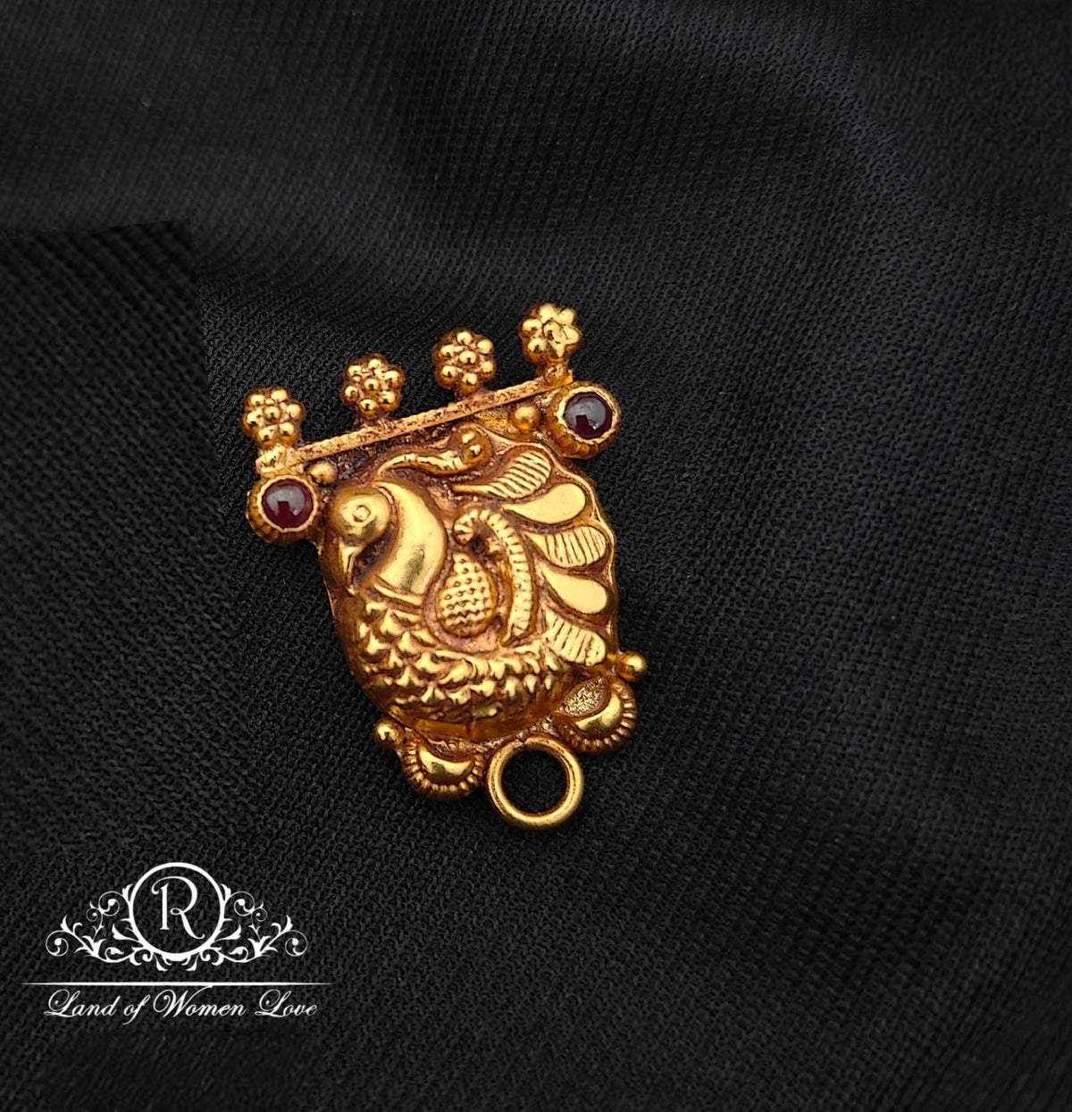 92.5-silver-with-gold-polish-peacock desgin side locket-RCH1358