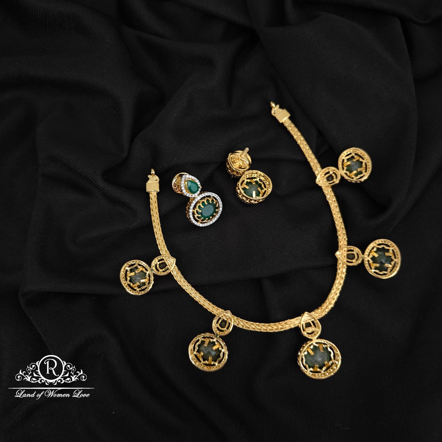 92.5 SILVER DIAMOND FINISHING NECKLACE WITH EARRINGS SET-RCM1445