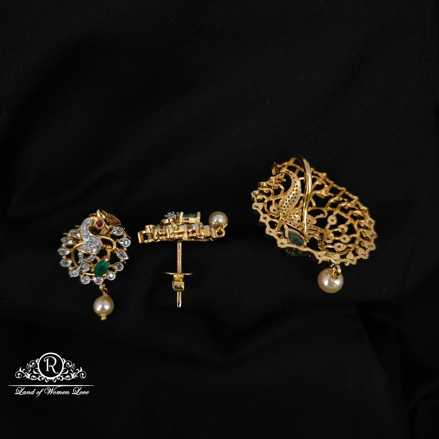 92.5 SILVER DIAMOND FINISHING EARRINGS AND PENDANT SET-RCZP014