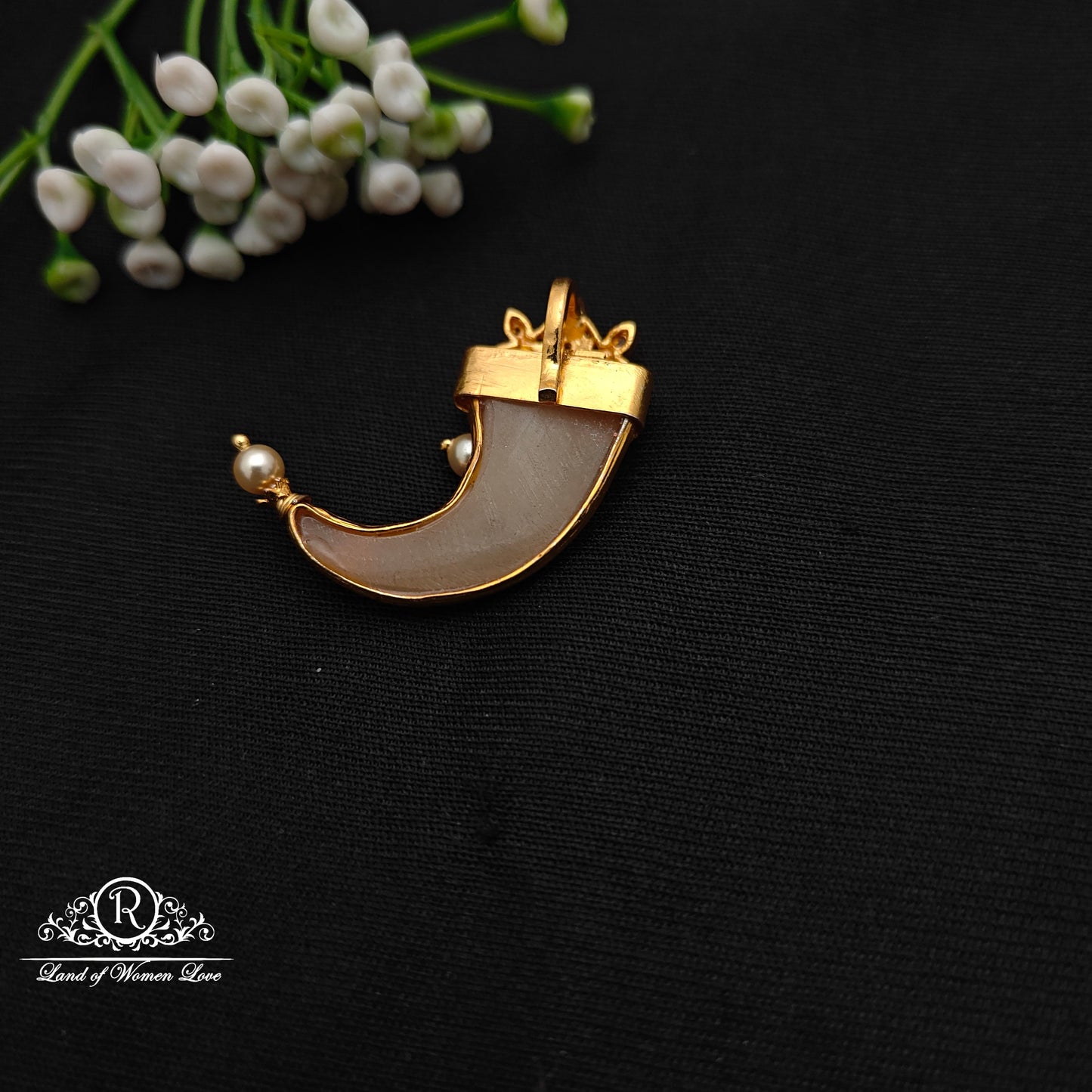 92.5 Silver Lakshmi devi Puligoru Pendant-RCCP475
