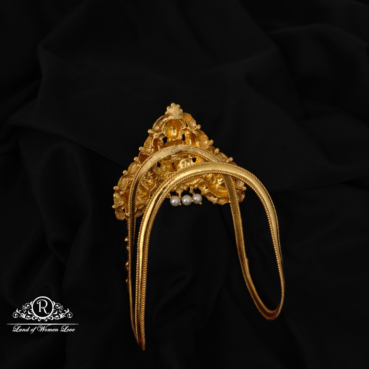 92.5-SILVER LAKSHMI DEVI HAND VANKI -RCZ1079