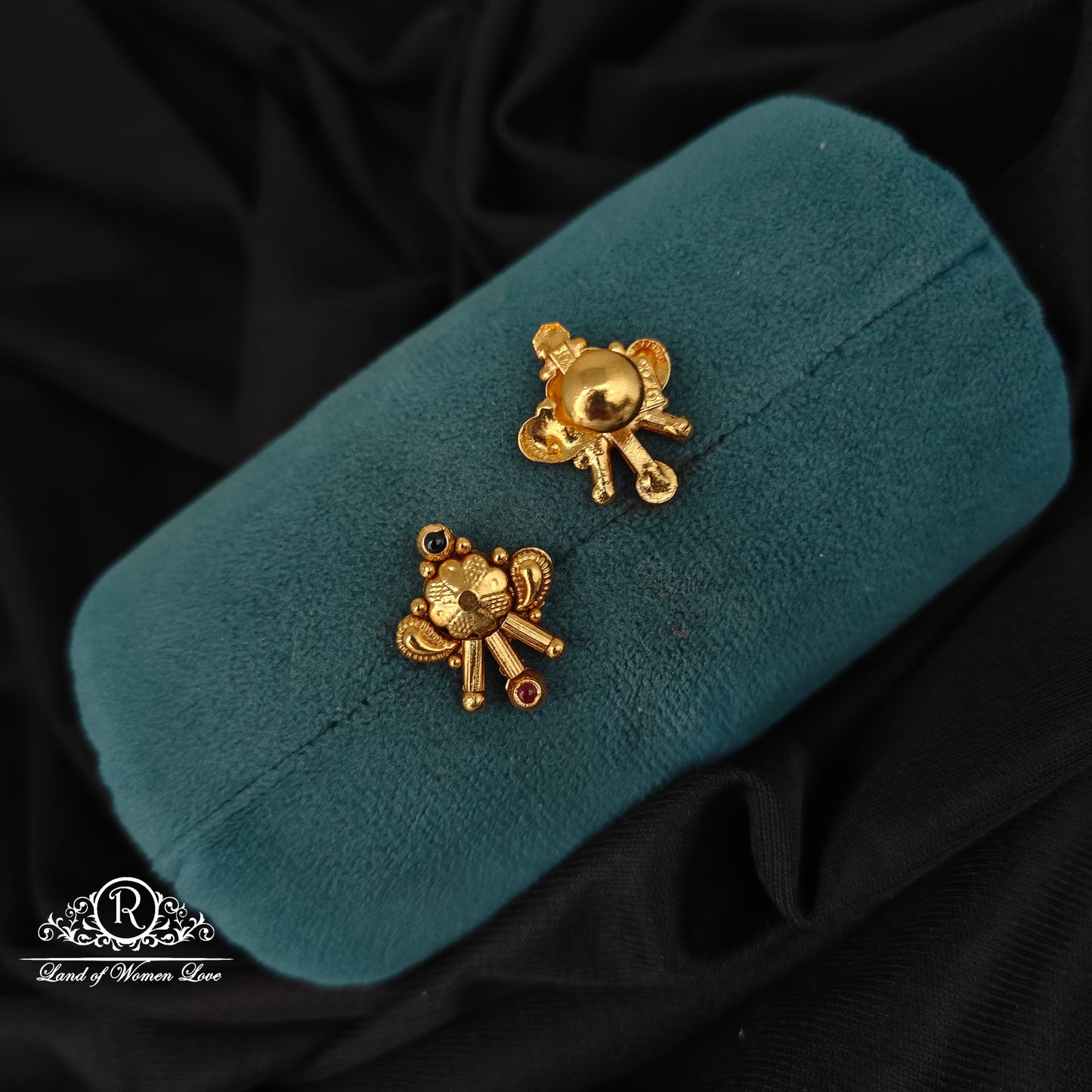 92.5-SILVER SMALL STUDS-RCM1490