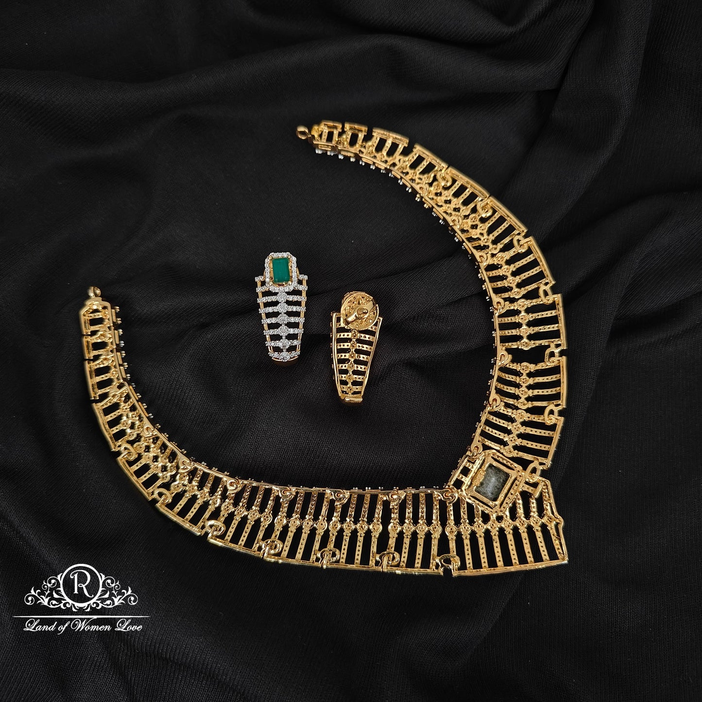 92.5 SILVER DIAMOND FINISHING NECKLACE WITH EARRINGS SET-RCM1443