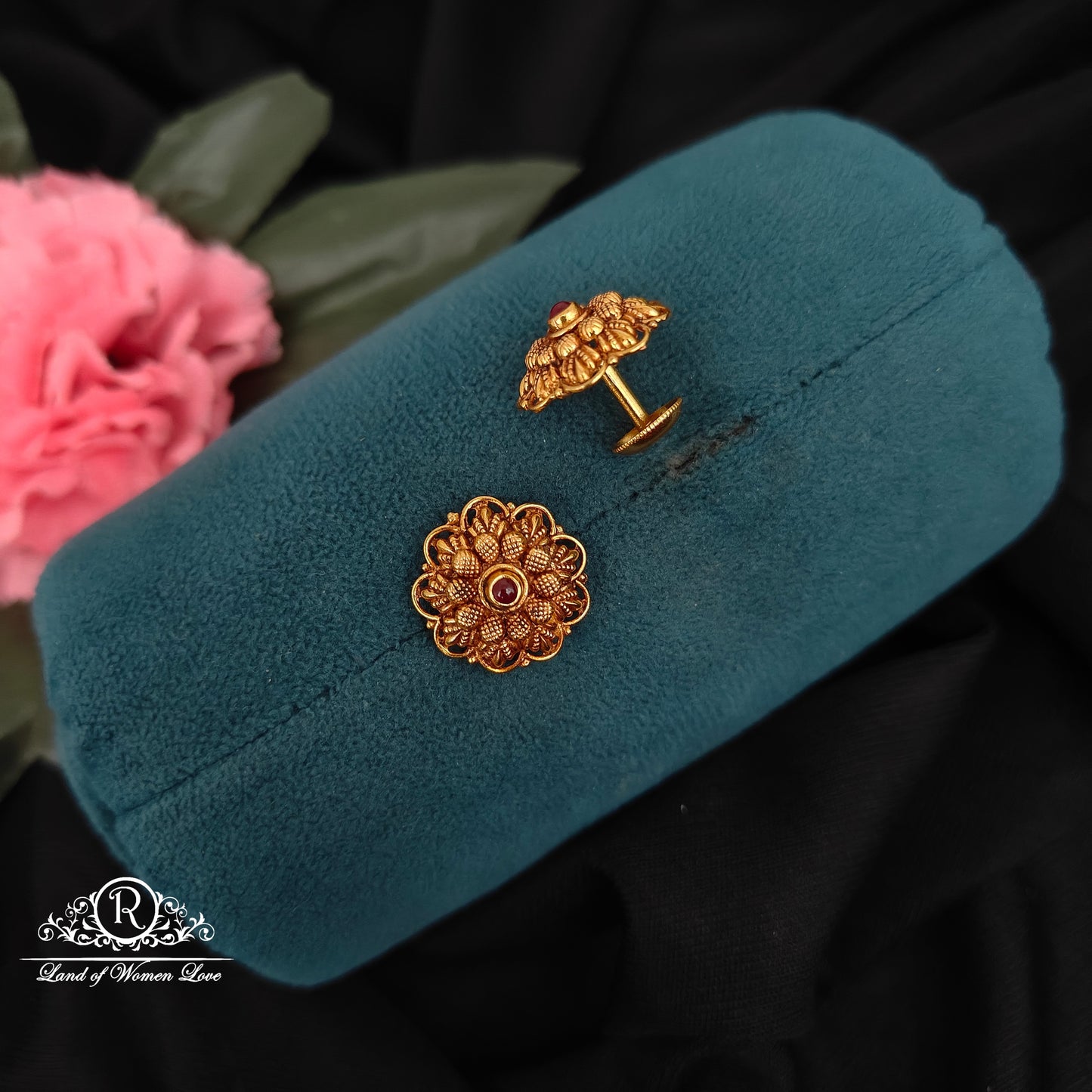 92.5-SILVER STUDS -RCZ1018