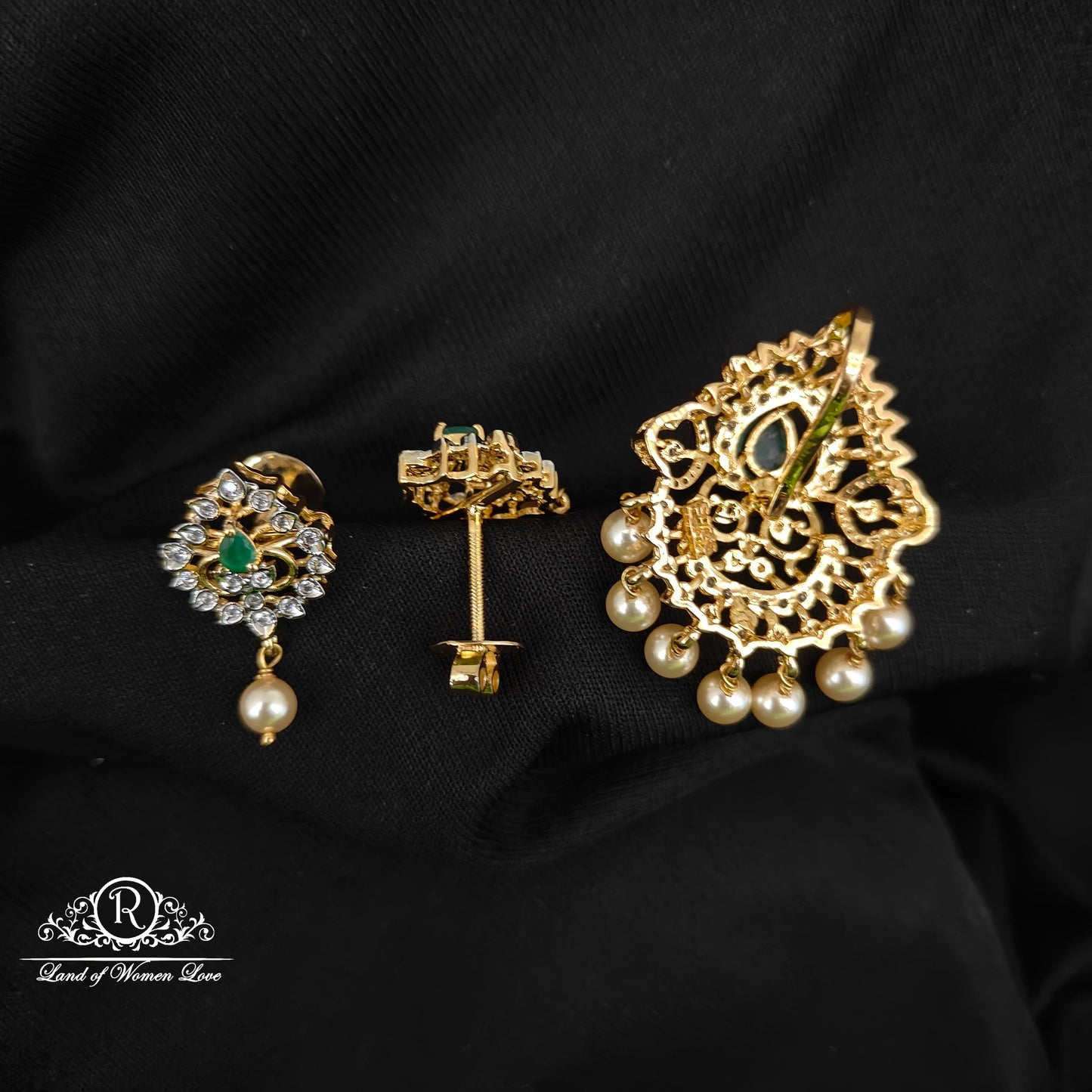 92.5 SILVER DIAMOND FINISHING EARRINGS AND PENDANT SET-RCZP015