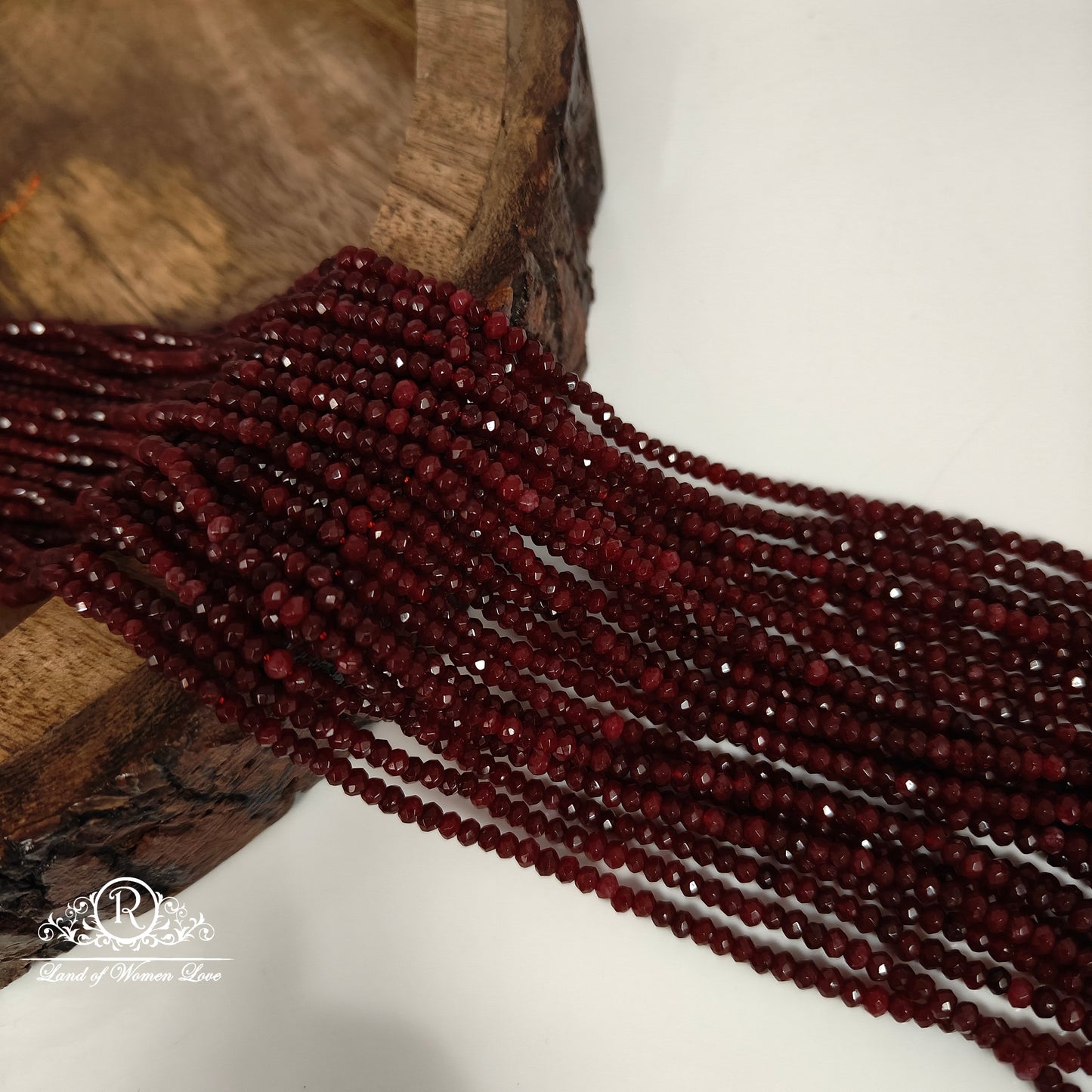 Cutting red beads -RCMR33-4