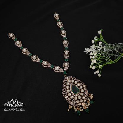 Moissanite with Emerald green Kundans Silver Necklace-RCM588