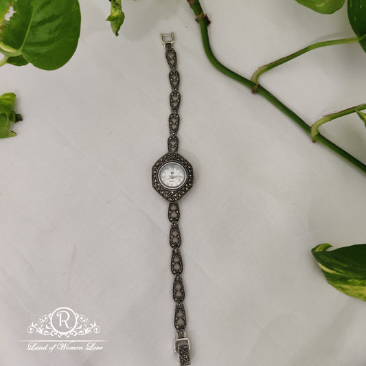 Beautiful silver watch with rhodium polish"8-RCH440