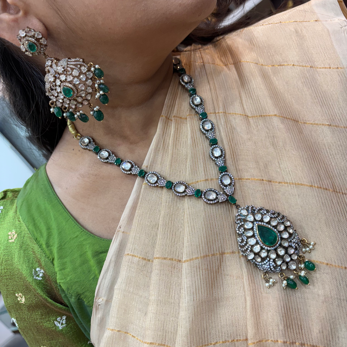 Moissanite with Emerald green Kundans Silver Necklace-RCM588