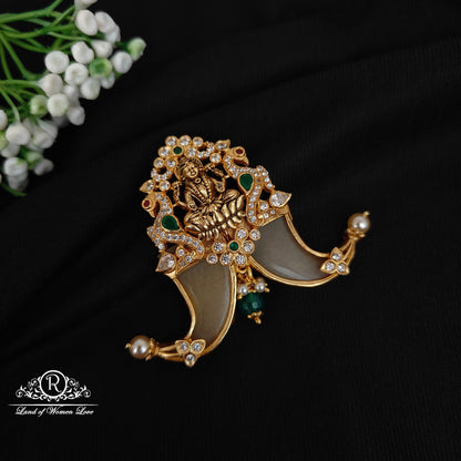 92.5 silver simple and cute tiger nail pendent with lakshmi devi design -rcjr886 cz 92.5 silver ramala jewelry / ramala collections