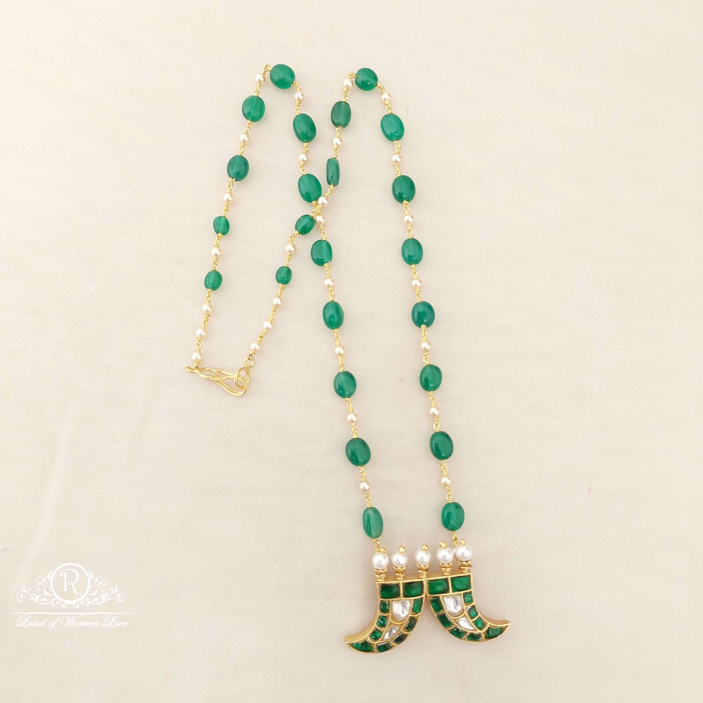 Silver Green Beads With Puligoru Locket Chain-H108