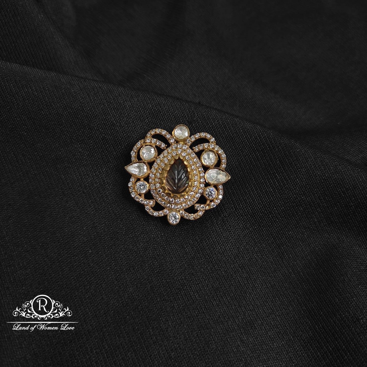 92.5 silver victorian leaf design side locket-rcm1104 92.5 silver ramala jewelry / ramala collections