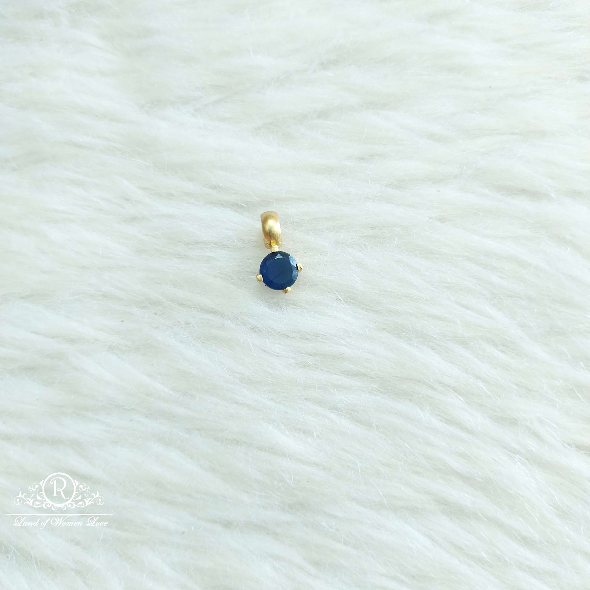 silver small blue stone locket-sa572 92.5 silver ramala jewelry / ramala collections