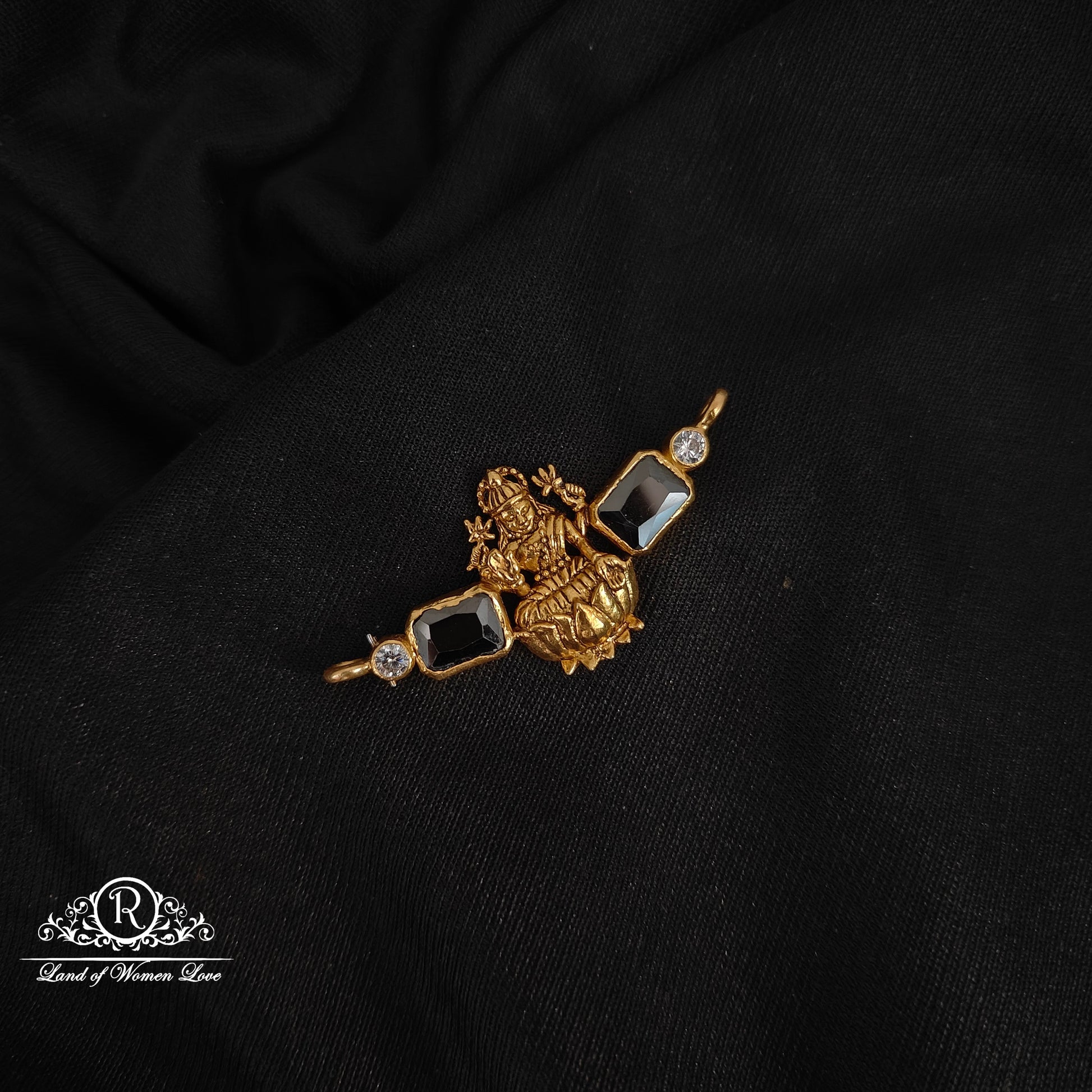 92.5 silver lakshmi devi design mala locket-rcm285 92.5 silver ramala jewelry / ramala collections