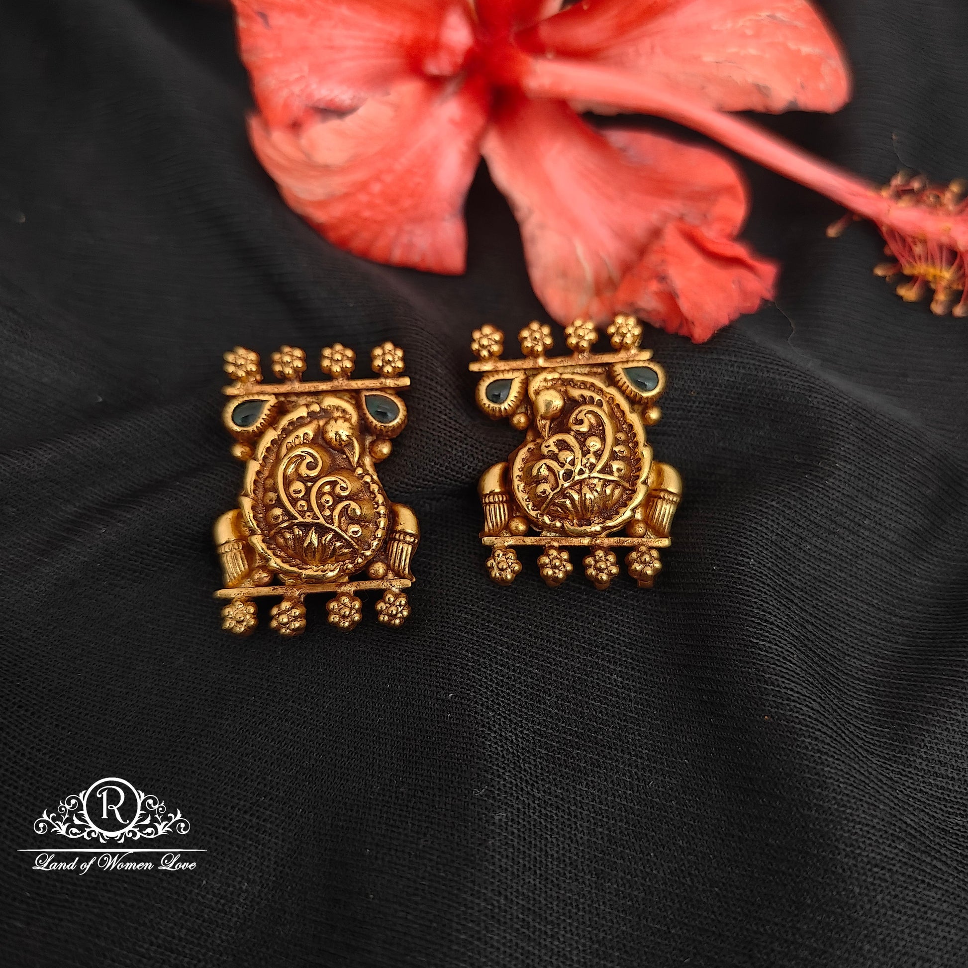 92.5 silver simple and cute side locket - rc06m1201 92.5 silver ramala jewelry / ramala collections