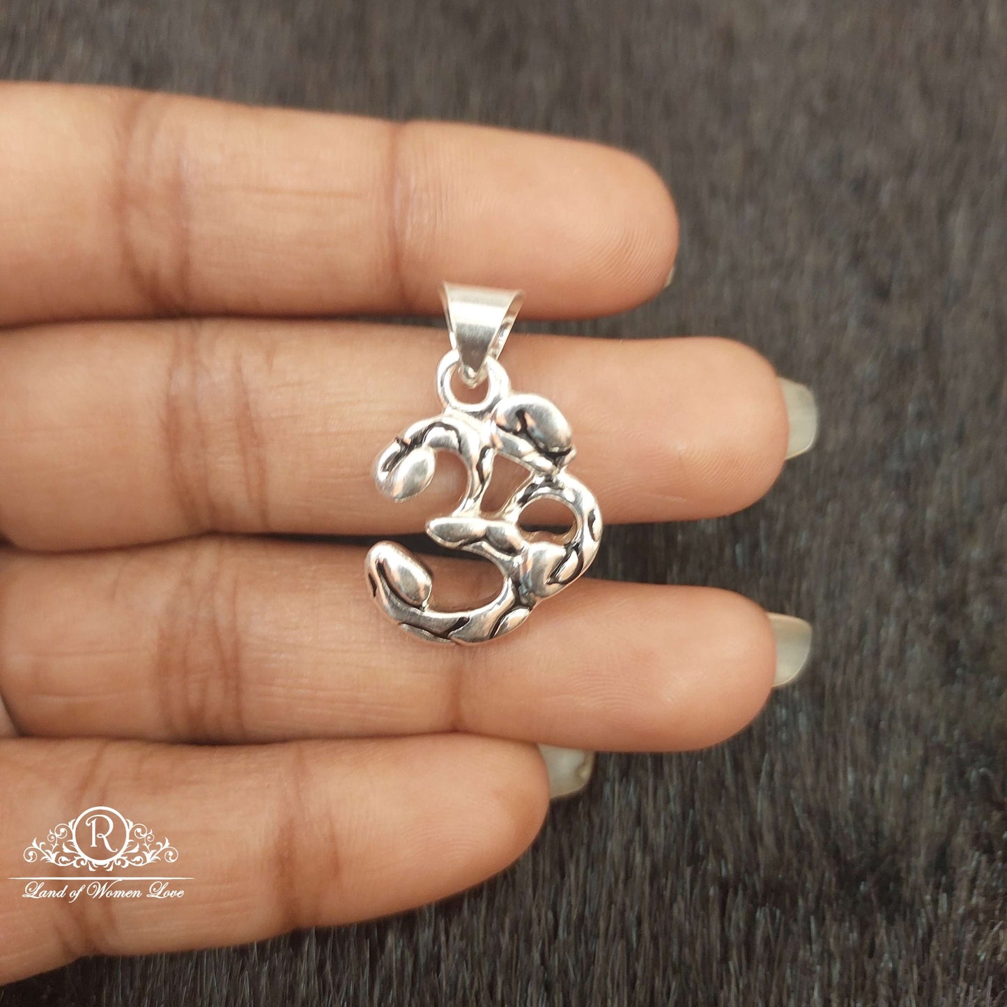 Silver Om Design Locket-SS94
