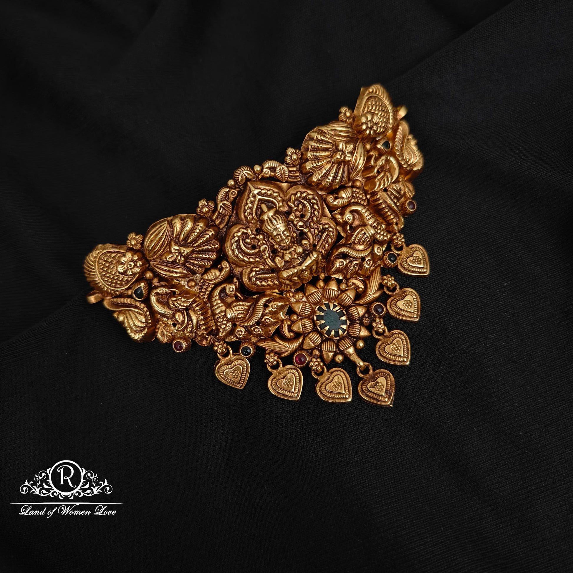 92.5 silver simple and cute lakshmi devi design chocker pendent -rcm184 92.5 silver ramala jewelry / ramala collections