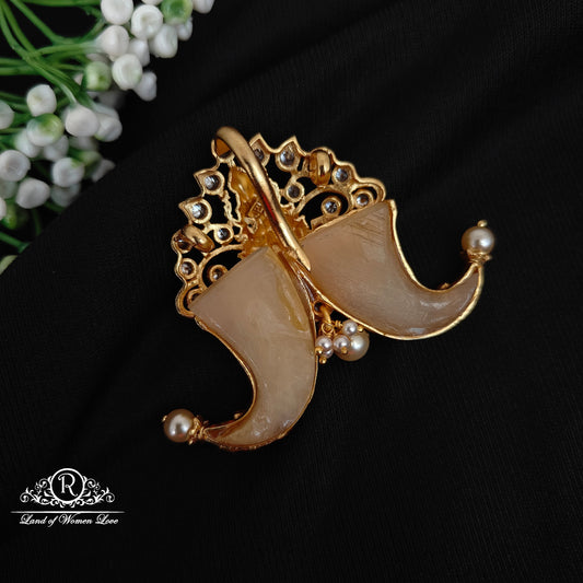 92.5 silver simple and Cute tiger nail pendent with Lakshmi Devi Design -RCJR887