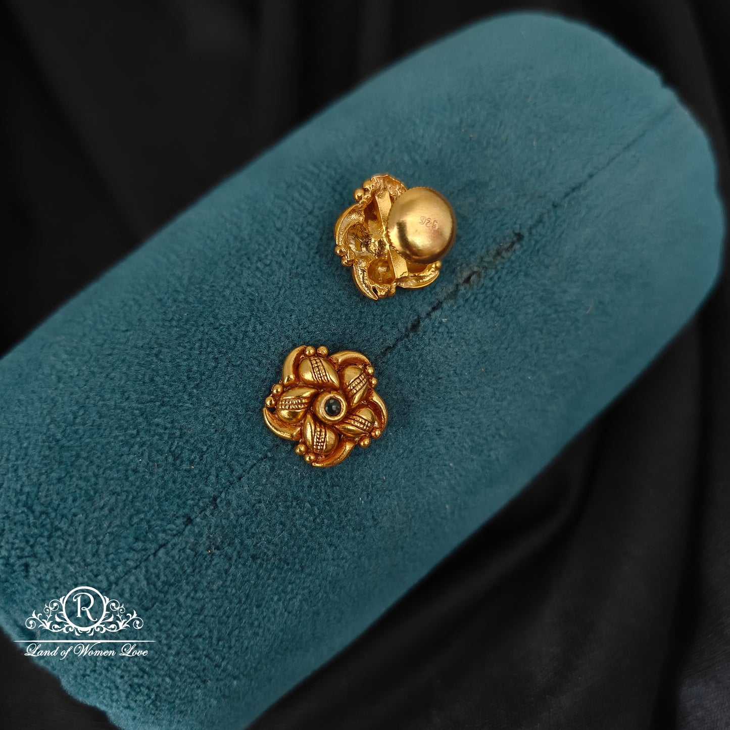 92.5 Silver stud model earrings -RCJR914