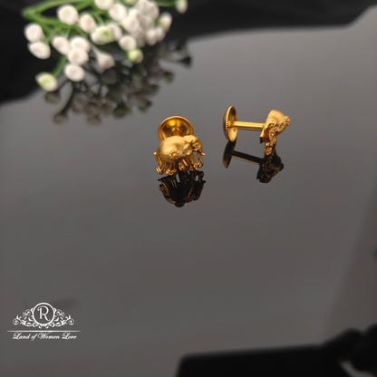 92.5 silver simple and Cute earrings with elephant design-RCJR946