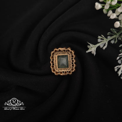 92.5 Silver Victorian middle Green stone side lockets-RCM1072