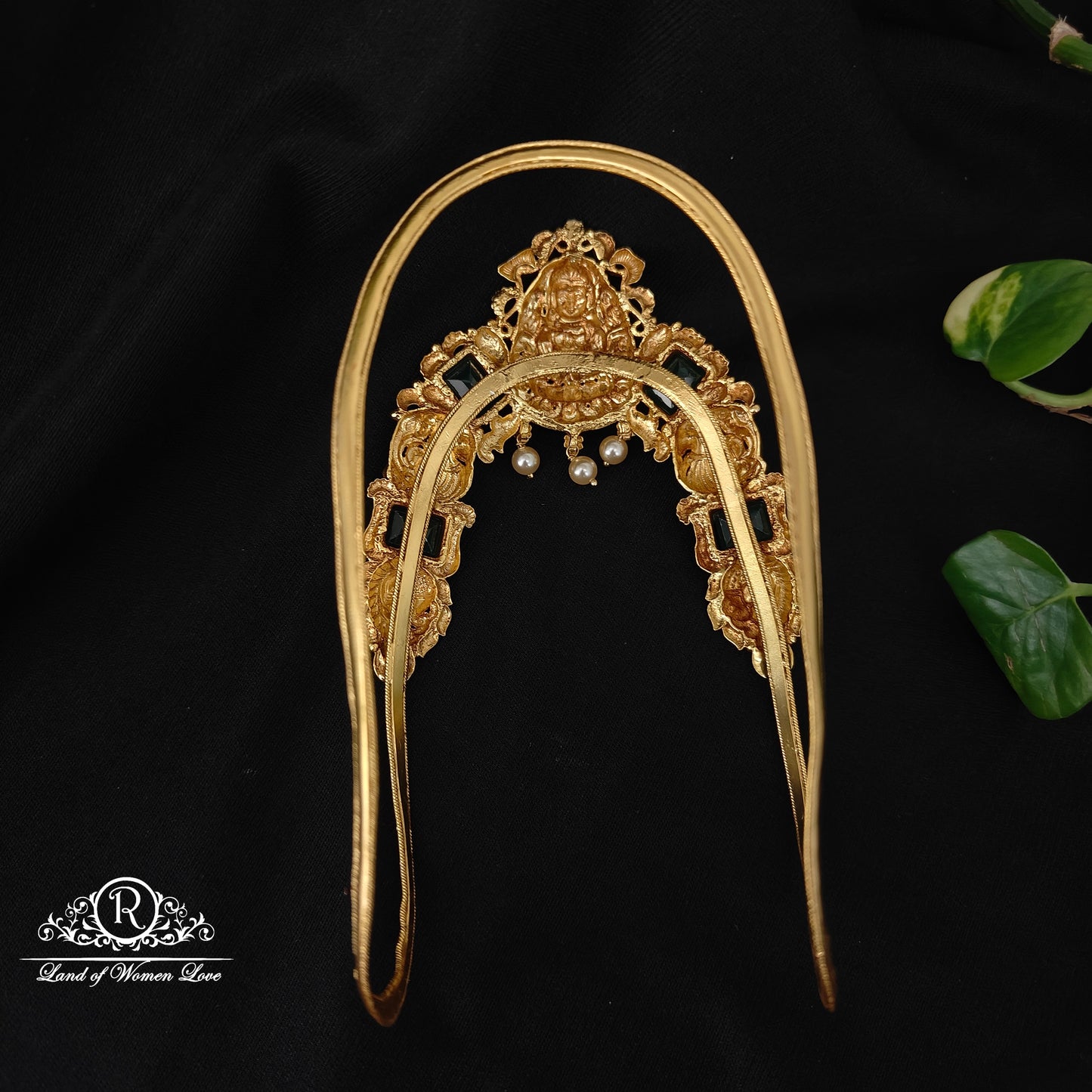 92.5 silver Beautiful Vanki with Lakshmi Devi Design -RCM1364-1