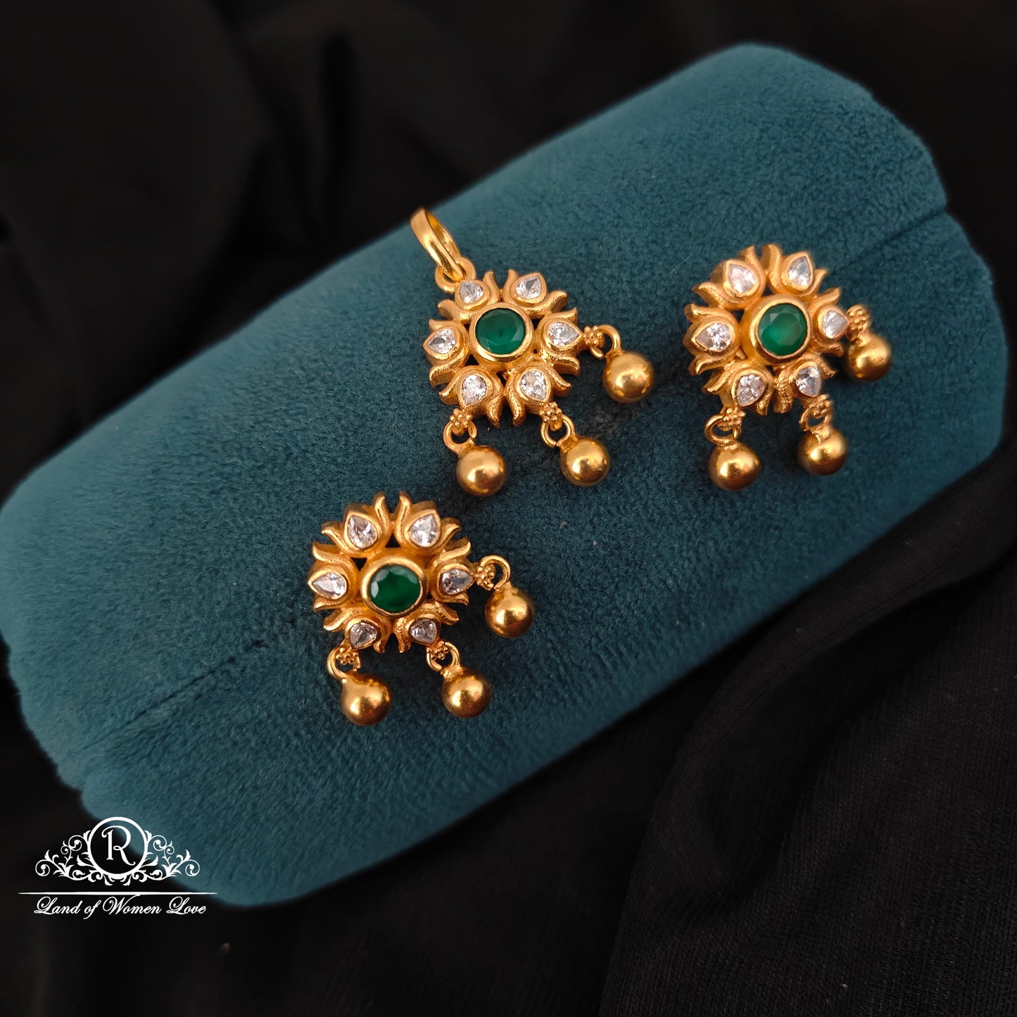 earrings 92.5 silver simple and cute earrings with locket - rcbg080 92.5 silver ramala jewelry / ramala collections