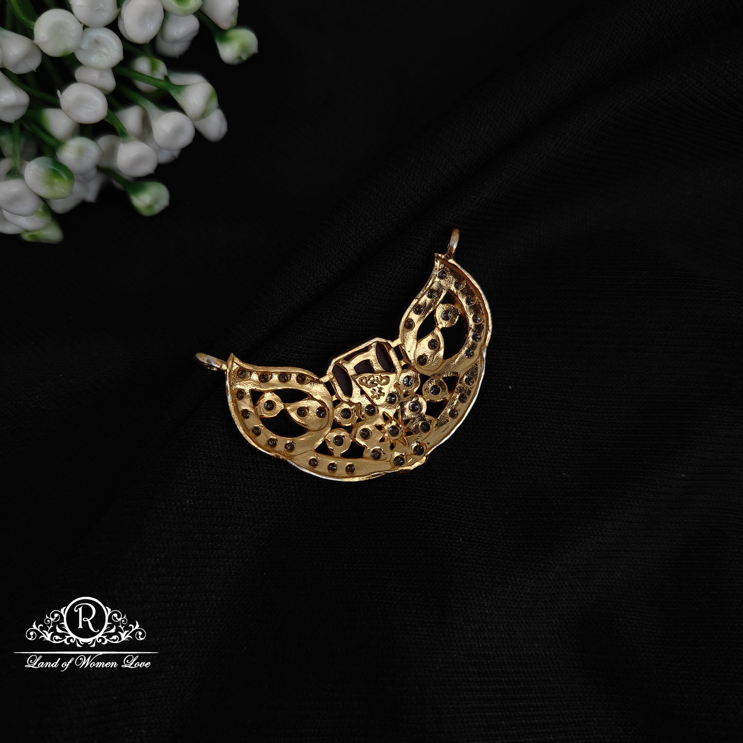 Silver white stone maps locket -RC06M339