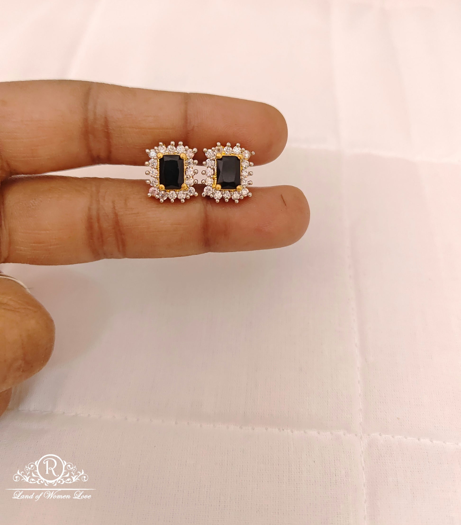 stud silver black stone stud earrings-v061 92.5 silver ramala jewelry / ramala collections