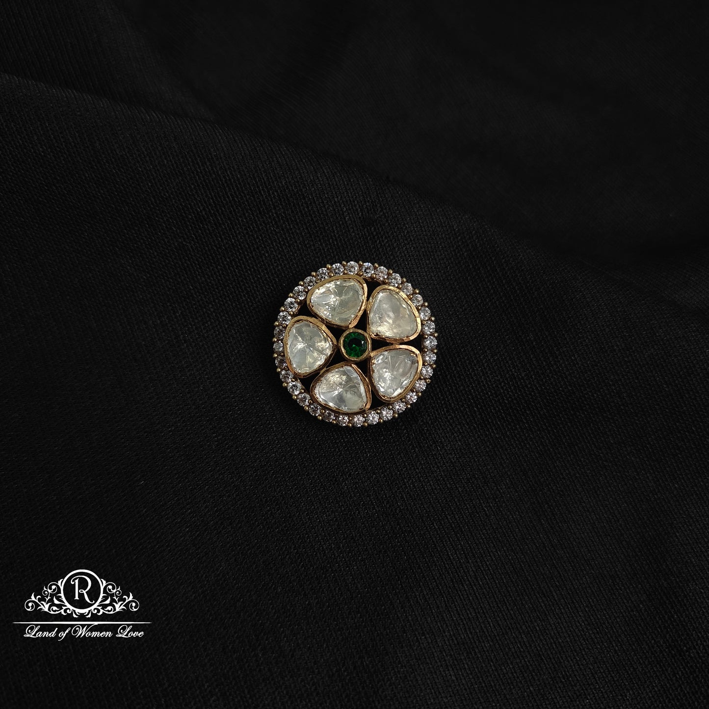 92.5 silver flower design victorian side locket-rcm1105 92.5 silver ramala jewelry / ramala collections